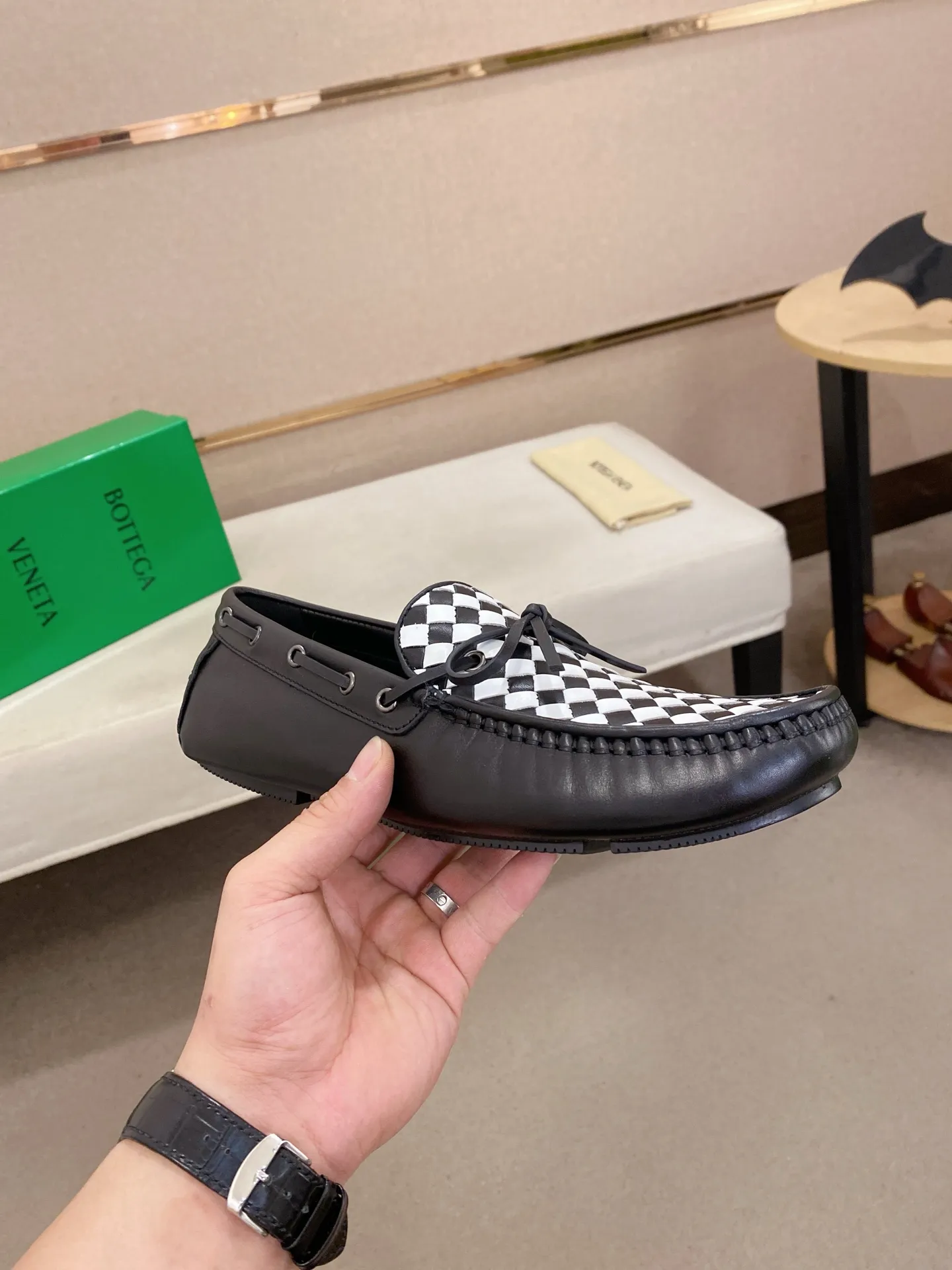 Men's shoes 💰 400💰 (Niu Li + Niu Pad) [BV] latest hot style‼ ️Casual men's shoes, uppers imported first-layer cowhide ➕Full imported cowhide lining✔️Exquisite workmanship, excellent foot feel, special rubber soles✔️, cool and fashionable, the latest fashion, fashionable outsole, hurry up. Code number: 38-44 (can be customized to 37.45, non-refundable)